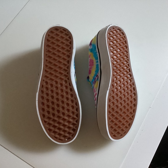 Kids Vans Shoes - Picture 2 of 2
